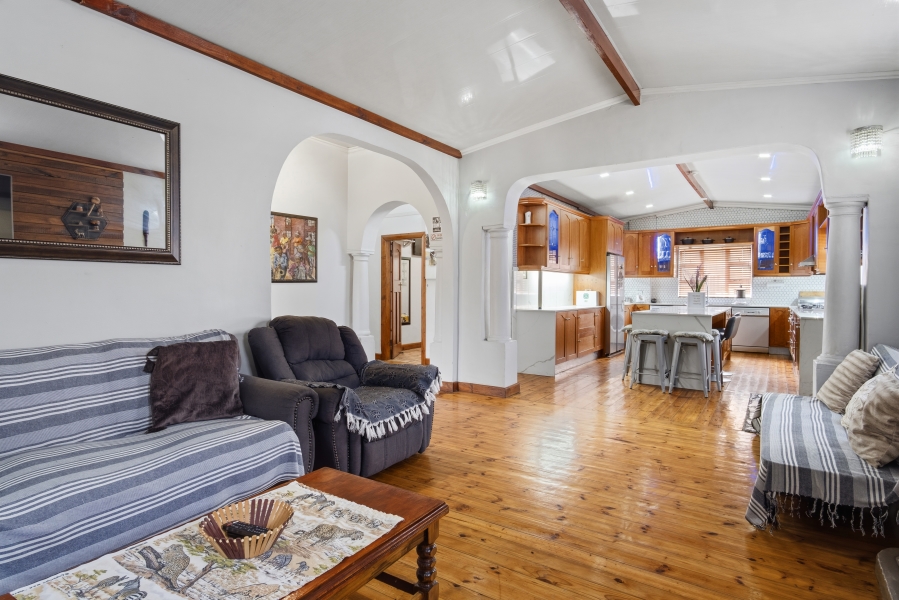 5 Bedroom Property for Sale in Wynberg Western Cape